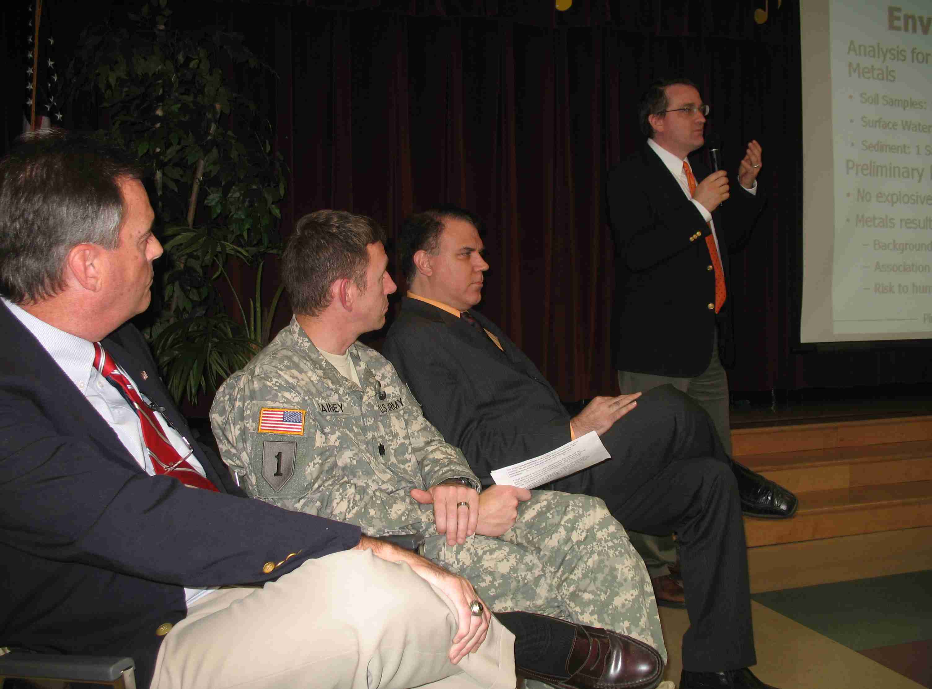 2009-03-27 Randy speaking a Congress Grayson townhall.jpg